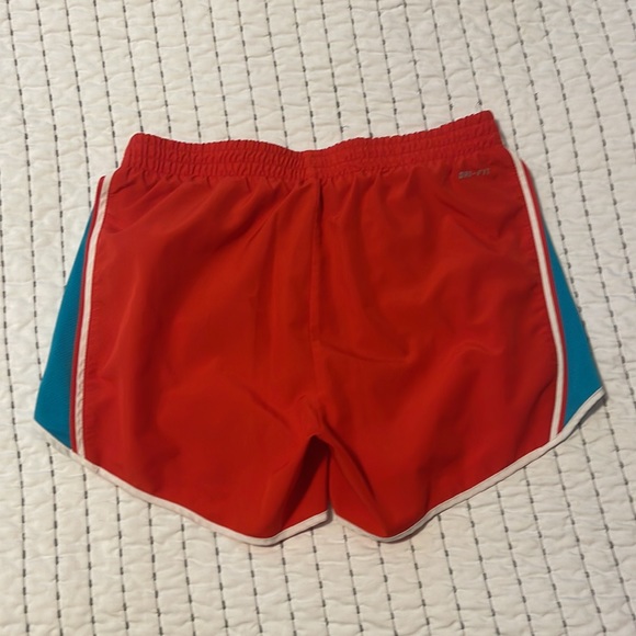 Nike shorts, lined, size small - Picture 2 of 7